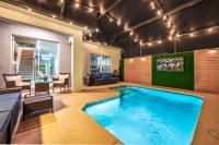 Brand New Corner Lot Pond View Vacation Home - B&B Kissimmee