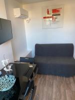 2 BEDS APT, Aéroport de Marseille, Plages - Chambres d’hôtes
