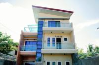 Rb's Three Storey House - B&B