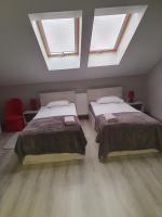 Stajnia Kruki - B&B Mrozy