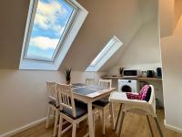 Zentrale, familienfreundliche Wohnung nahe Hbf, Ideal für Geschäftsreisen und Stadterkundungen - Chambres d'hôtes Emden