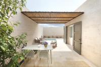 Luxury Double Room with Patio and Bath