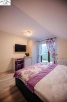 Deluxe Room (2 Adults + 1 Child)