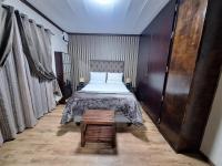 Honeymoon Suite