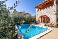 Idyllische Villa mit Panorama Meerblick, Privatpool, Babybett, Aussendusche, umgeben von Oleander und Oliven - Ferienwohnung Poreč
