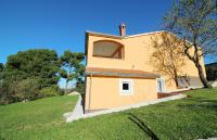 Charmantes Ferienhaus mit Meerblick, 2 Fahrraeder, Grill, privater Balkon, Waschmaschine - Ferienwohnung Poreč