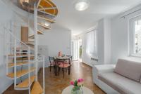Besonderes Apartment mit eigener Galerie im Dachgeschoss - nur wenige Minuten zum Strand - Chambres d'hôtes Poreč