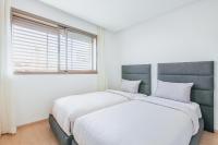 Two-Bedroom Deluxe Apartment with Balcony