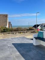Benllech Beach View Holiday Home for 8 people - B&B