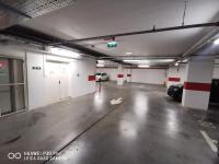 CITY CENTER PEARL #new#free reserved parking in garage elevator direct access#business and pleasure#city view&balcony&sunny&cafes&markets&tram#city center#working room#2 toliets#2 bedrooms - Chambres d'hôtes Zagreb