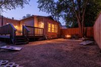 3BR Modern, Gated Home w FreePking, BBQ, Firepit, Mins to Downtown - B&B San Antonio
