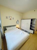 Two-Bedroom Apartment with City View
