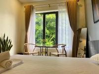 Chambre Lit King-Size avec Balcon