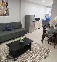 Deluxe One-Bedroom Apartment
