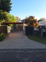 Dee-Ones at Witboom,Kenridge ,Self Catering Apartment with Pool - B&B
