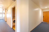 Modern One Bedroom Unit, Sofa Bed, Adjustable Queen Bed, 75 Inch Smart TV and Indoor Secure Parking - B&B Albany