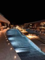 Luxury Apartment with Panoramic Sea views in Mercury Towers - Ferienwohnung