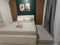 Appartamento con 2 Camere da Letto e Vista Piscina