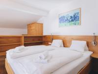 One Bedroom Apartment with Balcony (2-4 Adults)