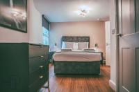 Superior One-Bedroom Apartment