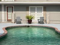 LSU campus - Bedroom TV - Gated - Pool - WD - Desk - B&B Baton Rouge