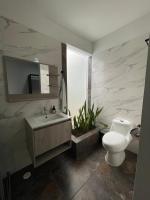 Chambre Lits Jumeaux avec Salle de Bains Privative