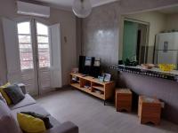 Apartamento de 1 Quarto no centro histórico de São Sebastião - SP - B&B