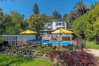Camellia House - Elevator Access, Swimming, and Spa Pools - Chambres d'hôtes Nelson