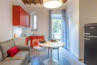 Bilocale con giardino privato vicino a Careggi, Cto, Meyer e tramvia T1 - Bed and Breakfast Florence