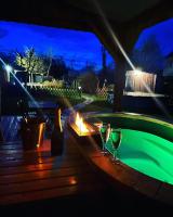 Gîte cottage à 5 min de Dinan avec bain nordique "Côté Jardin" - Chambres d'hôtes Bobital