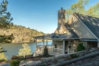 Clearwater Shores-Lakefront Stunning Views-Smith Lake, AL-5 Bedrooms - Bed and Breakfast Brushy Pond