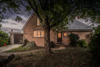 Baycrest Waterfront Escape - B&B