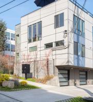 Modern Townhome with Space Needle View - B&B