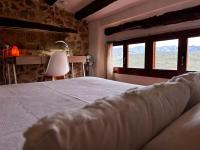 Rural Stone House with wood fireplace - B&B