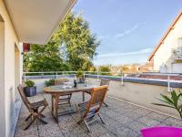 Appartement spacieux 70m², piscine, parking, près plage et commerces - FR-1-788-38 - B&B