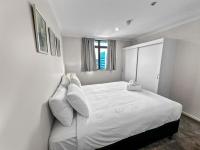 2BR Newmarket Retreat Cozy Stay on Broadway - B&B