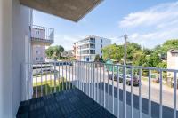 Estudio con balcón