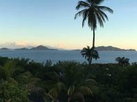 Face aux Saintes - Bed and Breakfast