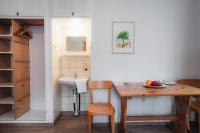 Multi Bed Room Economy with Shared Bathroom