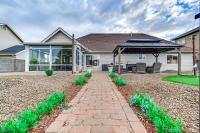12 Mi to Flagstaff Pet-Friendly Home with Sunroom! - B&B Bellemont