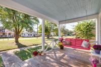 3 Mi to Downtown Covington Cozy Getaway with Porch! - B&B