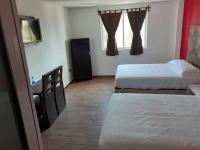 Hostal Vittoria - B&B