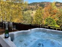 LES CIMES BLANCHES CLEDICIHOME Chalet 10 pers SPA & Grand terrain 4 MINUTES DES PISTES - Chambres d'hôtes La Bresse