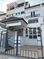 Karpal Singh Drive Seaside Georgetown 4BR-15pax by 3C - Chambres d’hôtes George Town