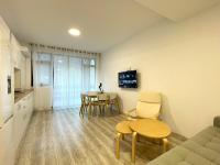 Riverside Lindas - Next to Train Station with Parking - B&B Sămara