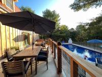 Secluded with Hot tub, Pool table, Arcade, Fishing andTheater Room - Chambres d'hôtes Freetown