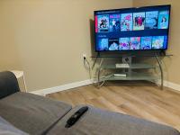Walkout Basement Suite with Free Street Parking - Bed and Breakfast Calgary