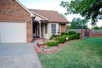 The Home Base McConnell AFB, Hot tub 3 bed 2 bath - B&B Wichita