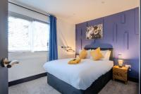 Modern 3BR Home - Private parking - TV in every bedroom - B&B