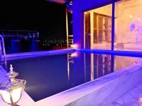 Wadhwani's Haveli villa in Royal Palms - B&B Mumbai